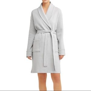 Brand new women’s robe